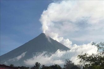 Trên 1.600 người sơ tán do núi lửa ở Philippines bị nhiễm trùng hô hấp cấp