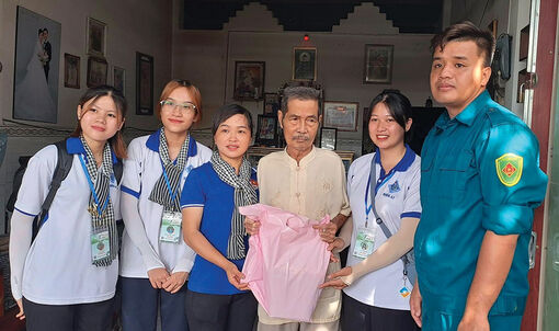 Tháng 7  “Uống nước, nhớ nguồn”