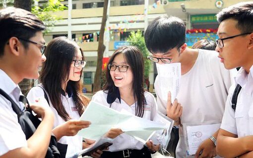 Bí thư Tỉnh ủy An Giang Lê Hồng Quang biểu dương kết quả tốt nghiệp THPT năm 2023
