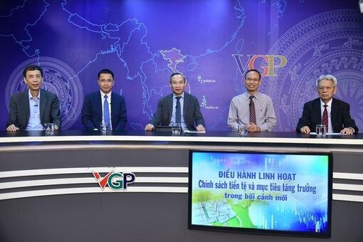 Chuyển hướng chính sách tiền tệ: Các chuyên gia nói gì?