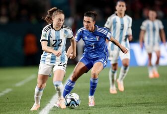 Thua nghẹt thở trước Italia, Argentina đối diện nguy cơ bị loại sớm khỏi World Cup