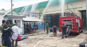 Châu Phú: Diễn tập phòng cháy, chữa cháy tại Xưởng Gia công và Đóng gói phân Urê