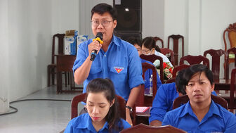 Chủ tịch UBND huyện Tri Tôn đối thoại với thanh niên