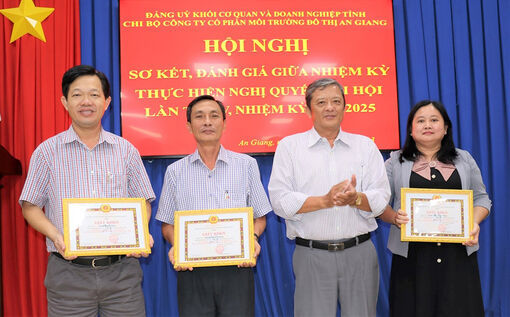 Công ty Cổ phần Môi trường đô thị An Giang đoàn kết vượt khó hoàn thành nhiệm vụ