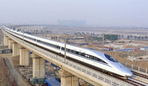 Năm 2025, thông qua chủ trương đầu tư đường sắt tốc độ cao bắc-nam