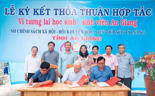 Ngân hàng Chính sách xã hội chi nhánh tỉnh An Giang hợp tác chăm lo người nghèo và hỗ trợ học sinh, sinh viên