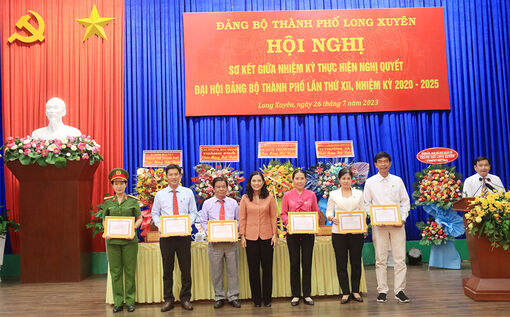 TP. Long Xuyên nửa chặng đường phát triển đô thị trung tâm