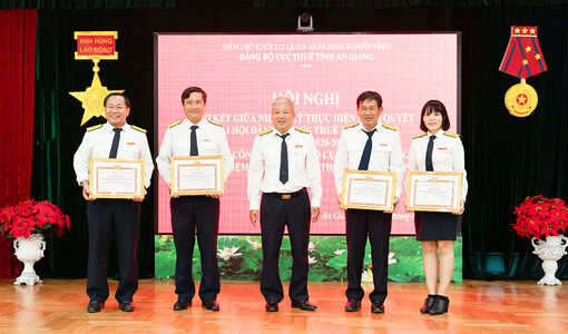 Sơ kết giữa nhiệm kỳ Đại hội Đảng bộ Cục Thuế tỉnh An Giang lần thứ XIII (nhiệm kỳ 2020 – 2025) và sơ kết công tác Đảng 6 tháng đầu năm 2023