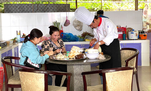 Tập huấn kỹ thuật chế biến món ăn từ rau rừng núi Cấm