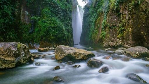 Đi Lào Cai nhớ trải nghiệm ngắm tuyệt cảnh thác Rồng ở Trung Lèng Hồ