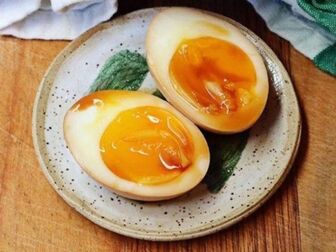 Ăn trứng lòng đào có tốt không?