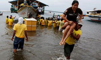 Chìm phà chở khoảng 70 người ở ngoài khơi bờ biển Philippines