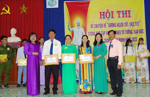 Đảng ủy xã Phú Thạnh tổ chức Hội thi kể chuyện “Gương người tốt, việc tốt” trong học tập và làm theo tư tưởng, đạo đức, phong cách Hồ Chí Minh