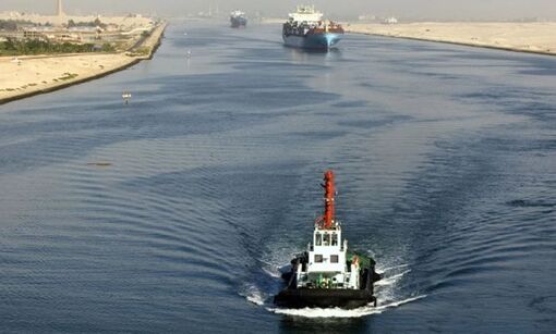 Tàu kéo Ai Cập chìm sau va chạm với tàu chở khí đốt trên kênh đào Suez
