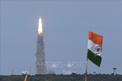 Ấn Độ đưa thành công tàu Chandrayaan-3 vào quỹ đạo Mặt Trăng