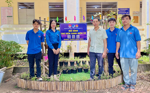 “Thư viện xanh điện tử” tại Trường THCS Thạnh Mỹ Tây