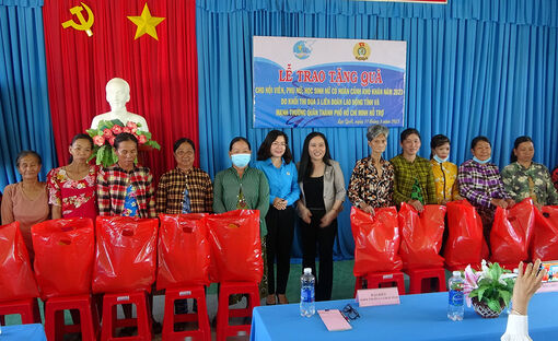Tiếp bước cho học sinh và phụ nữ vùng biên giới Tri Tôn