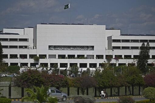 Tổng thống Pakistan giải thể Quốc hội