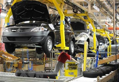Kinh tế Nga lần đầu tiên ghi nhận tăng trưởng trong một năm qua
