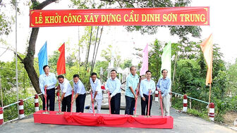 Khởi công xây dựng cầu Dinh Sơn Trung