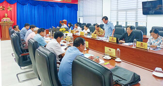 Ban Thường vụ Huyện ủy Châu Phú cho ý kiến đối với các nội dung chuẩn bị hội nghị sơ kết giữa nhiệm kỳ