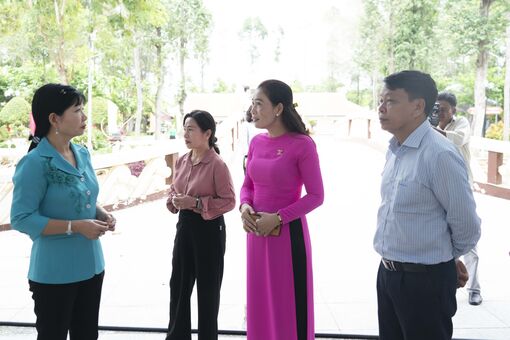 Kiểm tra công tác tuyên truyền, cổ động trực quan chào mừng kỷ niệm 135 năm Ngày sinh Chủ tịch Tôn Đức Thắng