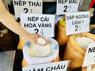 Lần đầu trong cơn ‘sốt’ giá, gạo Việt Nam lên cao nhất thế giới