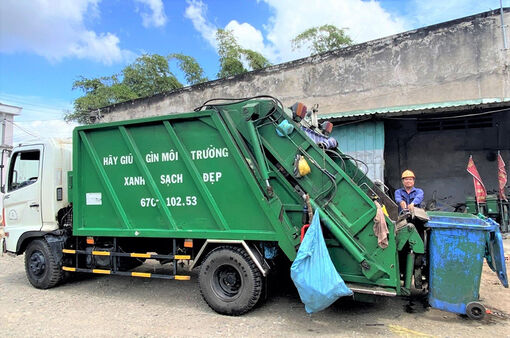 Gặp công nhân môi trường nhận Giải thưởng Tôn Đức Thắng