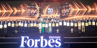 PNJ nằm trong top 50 công ty niêm yết tốt nhất Việt Nam năm 2023