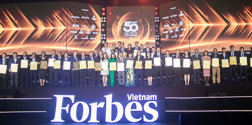 PNJ nằm trong top 50 công ty niêm yết tốt nhất Việt Nam năm 2023