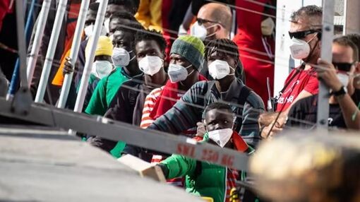 Italy đối mặt với tình trạng quá tải tiếp nhận người nhập cư