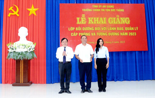 Trường Chính trị Tôn Đức Thắng khai giảng lớp bồi dưỡng lãnh đạo, quản lý cấp phòng