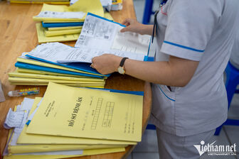 Bộ trưởng Y tế: Khẩn trương triển khai bệnh án điện tử, không dùng bệnh án giấy