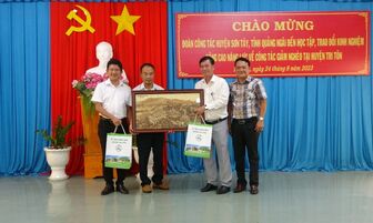 Huyện Sơn Tây học tập kinh nghiệm giảm nghèo tại huyện Tri Tôn