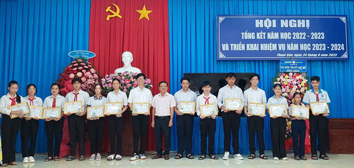 Thoại Sơn tổng kết năm học 2022 -2023 và triển khai nhiệm vụ năm học 2023-2024