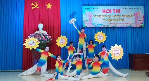 Hội thi Vũ điệu khỏe đẹp và tiếng hát phụ nữ cấp huyện năm 2023