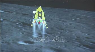 Tàu đổ bộ Vikram gửi về dữ liệu quan trắc nhiệt độ Mặt Trăng