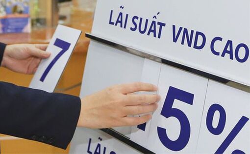 Lãi suất tiết kiệm kỳ hạn dài giảm mạnh
