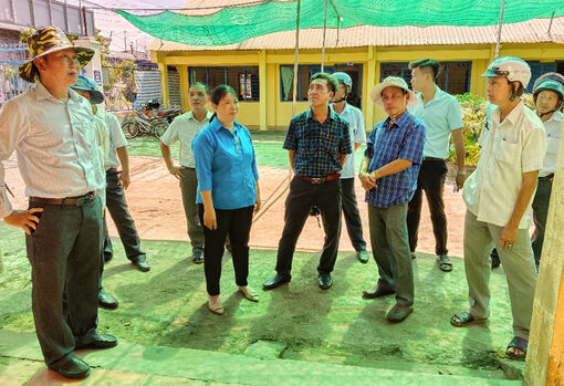 Khảo sát đường giao thông nông thôn và cơ sở vật chất trường học trên địa bàn xã Vĩnh Hội Đông
