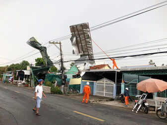 Mưa giông gây thiệt hại 48 căn nhà trên địa bàn huyện An Phú