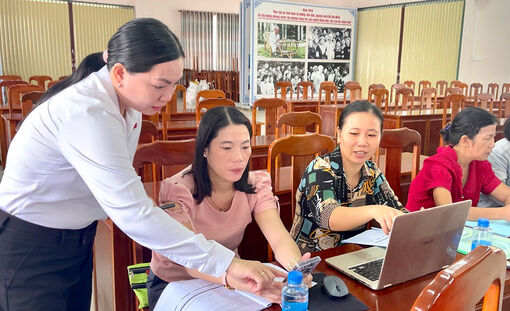 Tập huấn triển khai thanh toán học phí không dùng tiền mặt ngành giáo dục TX. Tịnh Biên