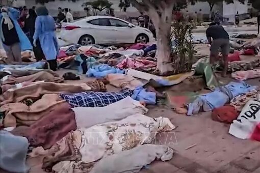 Hai phe đối địch trong nội chiến Libya phối hợp cứu trợ dân sau lũ lụt