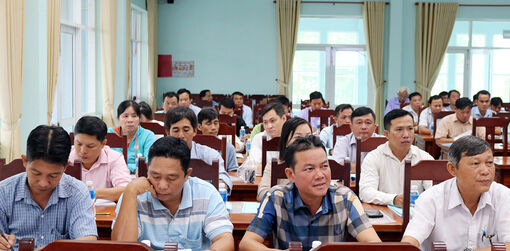 Tập huấn nâng cao kiến thức về công tác giảm nghèo bền vững