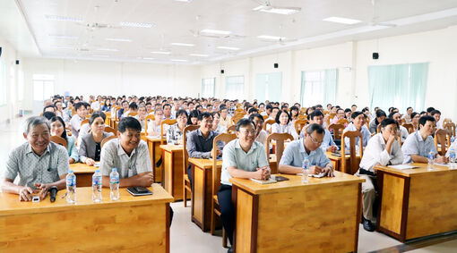 Hiệu trưởng các trường phổ thông An Giang được nâng cao năng lực xây dựng kế hoạch giáo dục