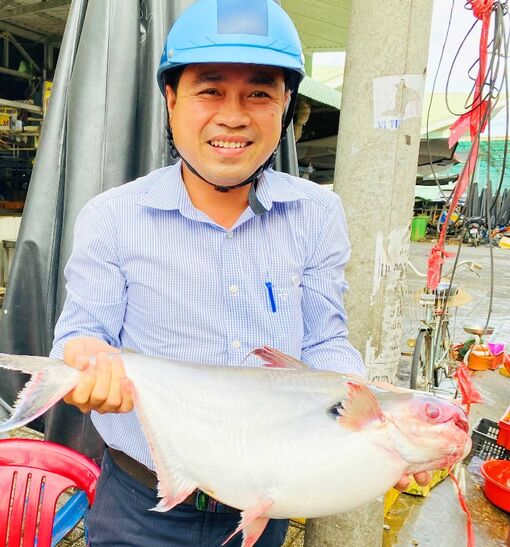 Thương con cá vồ đém sông