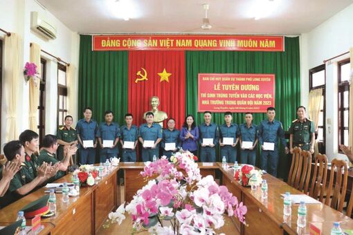 Vun bồi hạt giống quân sự