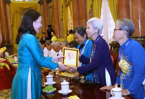 Phó Chủ tịch nước gặp mặt Đoàn đại biểu người có công tiêu biểu tỉnh An Giang