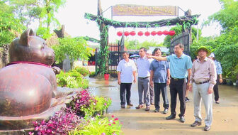 Đoàn công tác huyện Hàm Thuận Bắc giao lưu với huyện Chợ Mới