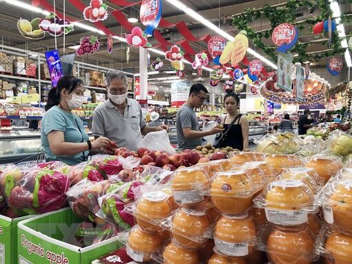 Nhà bán lẻ nâng chất lượng, kích cầu tiêu dùng để giữ chân khách hàng