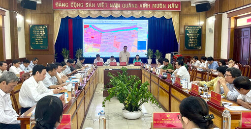 Ban Thường vụ Huyện ủy Chợ Mới họp tháng 10